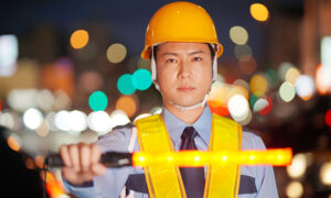 警備員の視認性を上げる